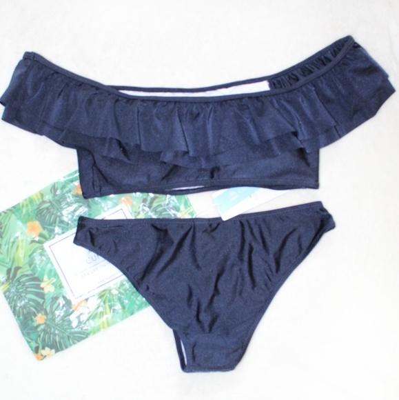 NWT Off Shoulder Navy Ruffled Cupshe Bikini - Picture 4 of 7
